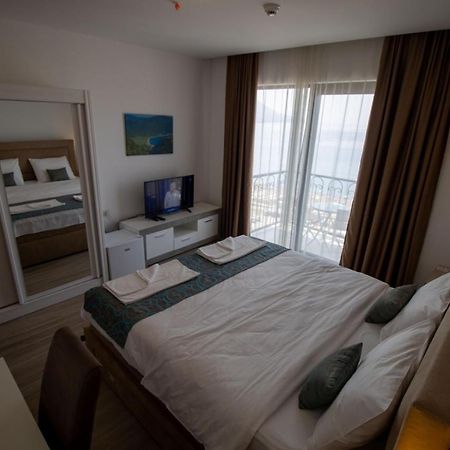 Hotel Svarog Bečići Exteriör bild