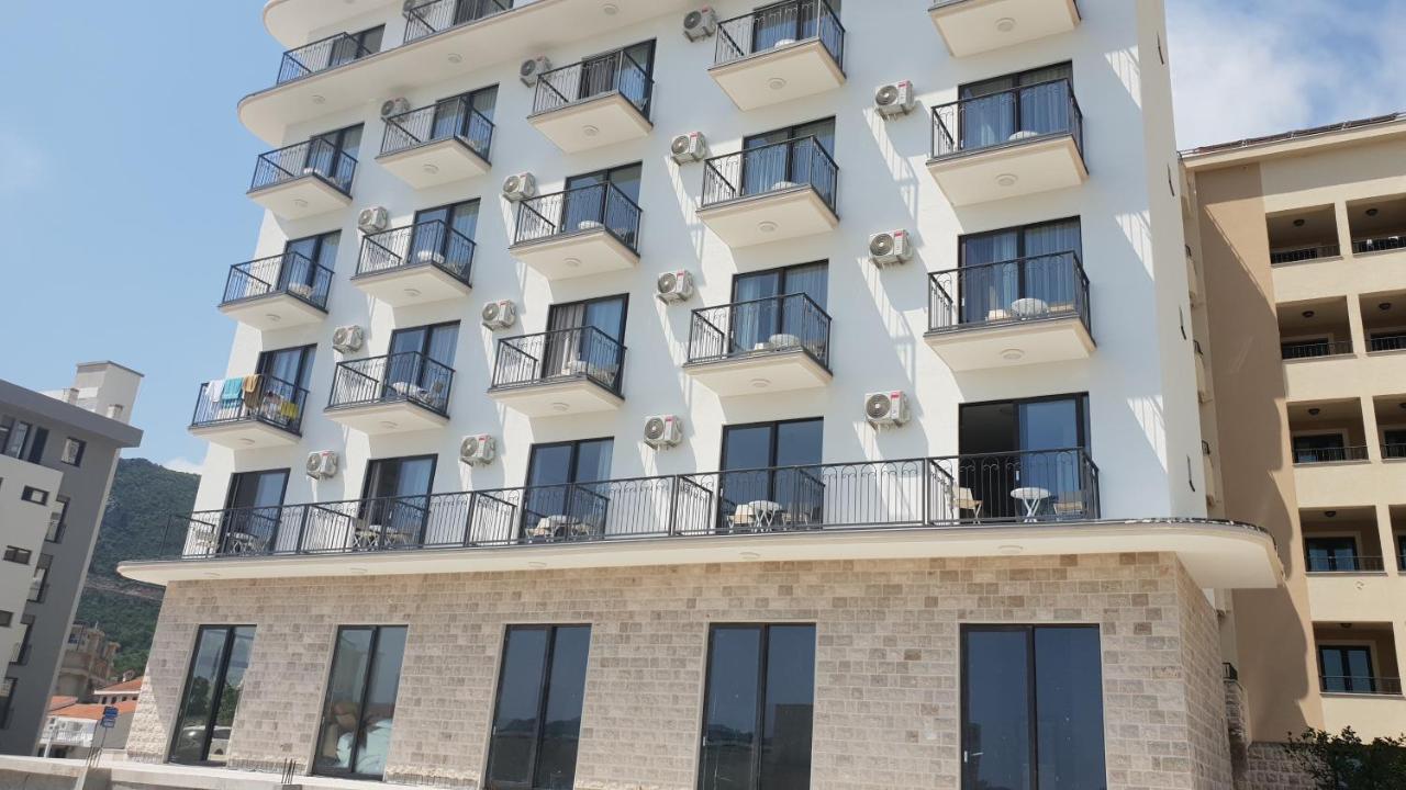 Hotel Svarog Bečići Exteriör bild