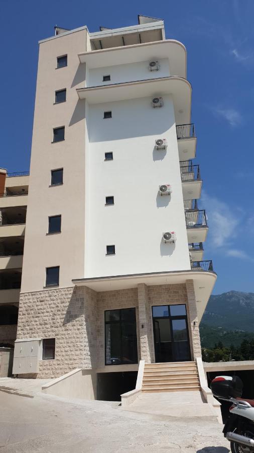 Hotel Svarog Bečići Exteriör bild