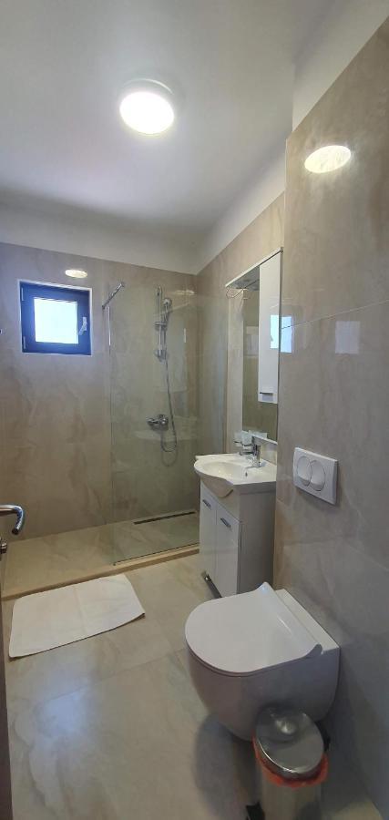 Hotel Svarog Bečići Exteriör bild
